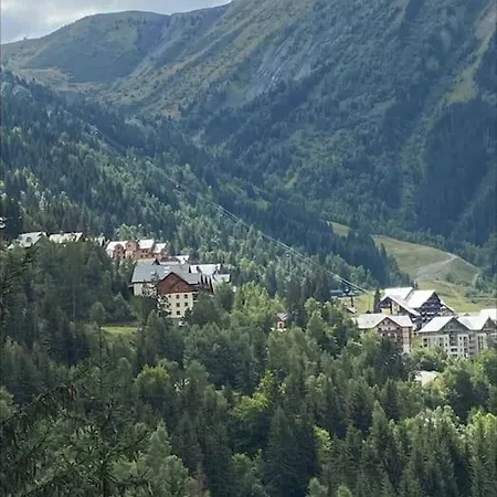In And Out In Oz, Alpe D'huez Appartement *