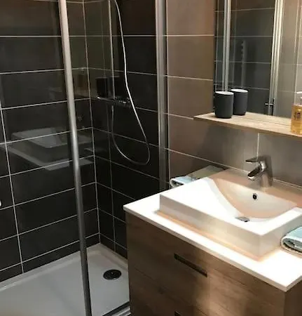 In And Out In Oz, Alpe D'huez Apartment Oz