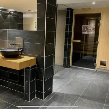 Apartment In And Out In Oz, Alpe D'huez Oz