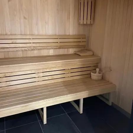 In And Out In Oz, Alpe D'huez Apartment *