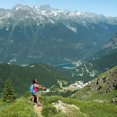 Apartment In And Out In Oz, Alpe D'huez *